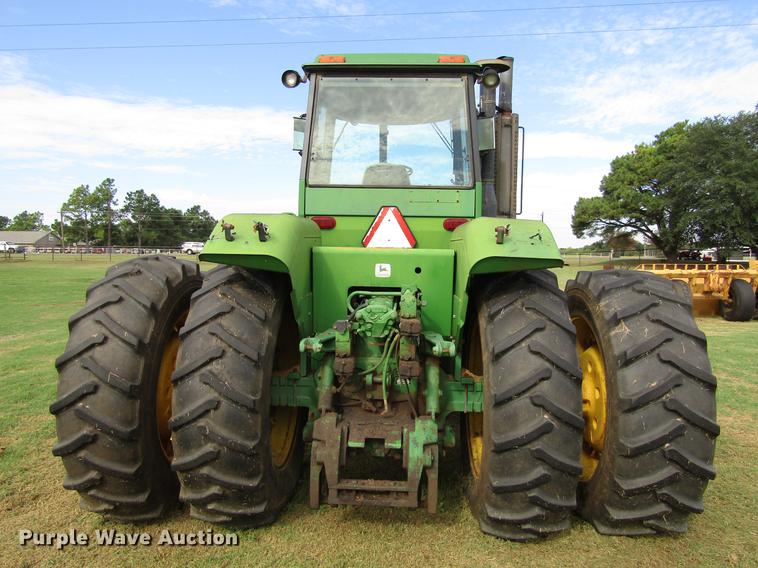 image for item DC0070 1984 John Deere 8450 4WD tractor