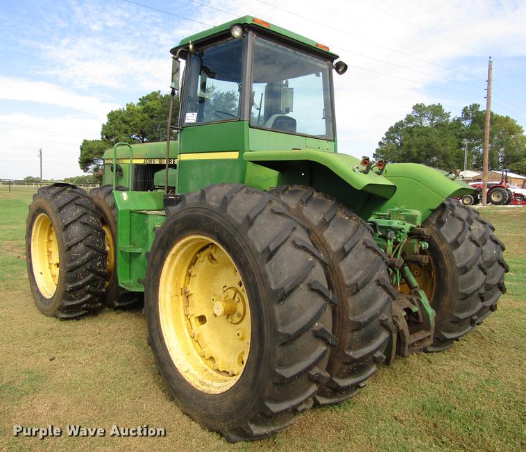 image for item DC0070 1984 John Deere 8450 4WD tractor