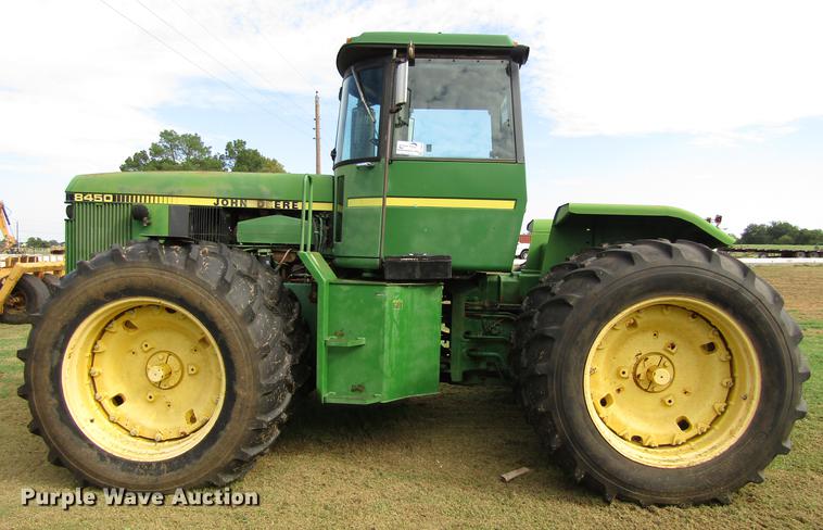 image for item DC0070 1984 John Deere 8450 4WD tractor