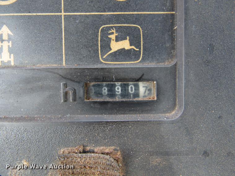 image for item DC0070 1984 John Deere 8450 4WD tractor