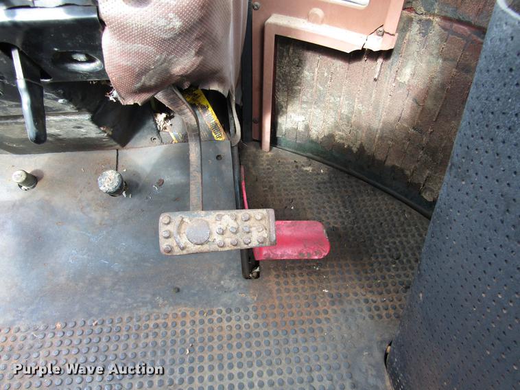 image for item DC0070 1984 John Deere 8450 4WD tractor