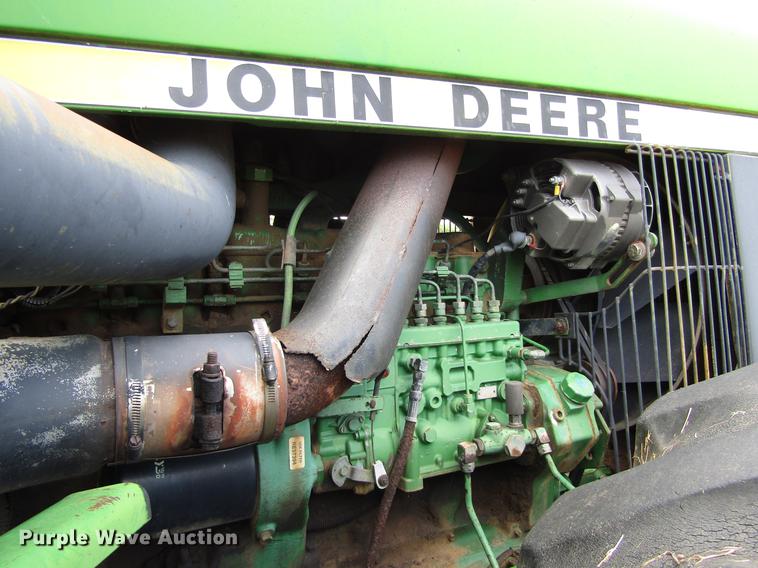 image for item DC0070 1984 John Deere 8450 4WD tractor
