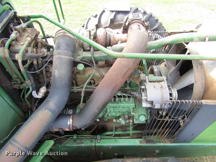 image for item DC0070 1984 John Deere 8450 4WD tractor
