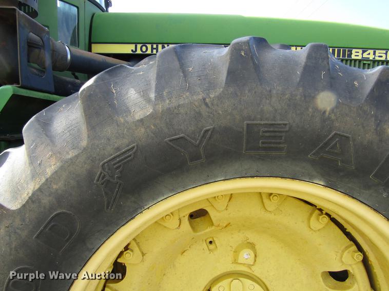 image for item DC0070 1984 John Deere 8450 4WD tractor
