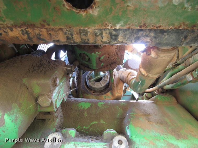 image for item DC0070 1984 John Deere 8450 4WD tractor