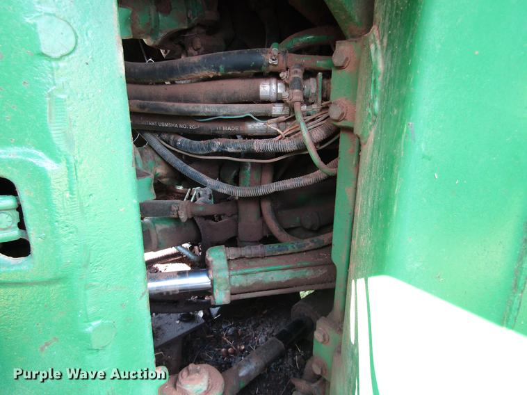 image for item DC0070 1984 John Deere 8450 4WD tractor