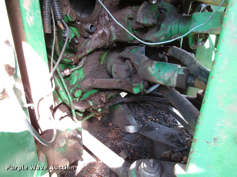 image for item DC0070 1984 John Deere 8450 4WD tractor