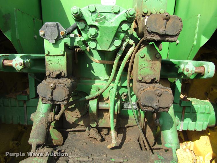 image for item DC0070 1984 John Deere 8450 4WD tractor