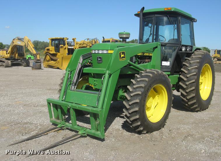 image for item DC1303 John Deere 3255 MFWD tractor