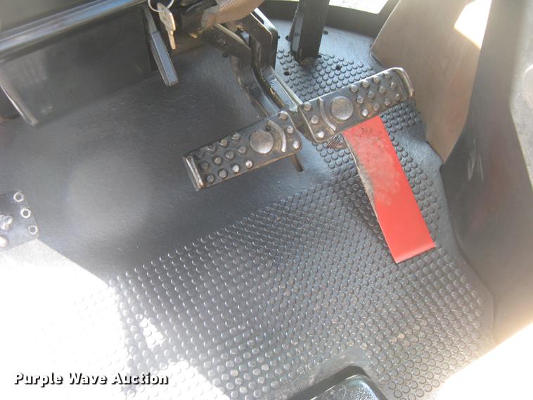 image for item DC1303 John Deere 3255 MFWD tractor