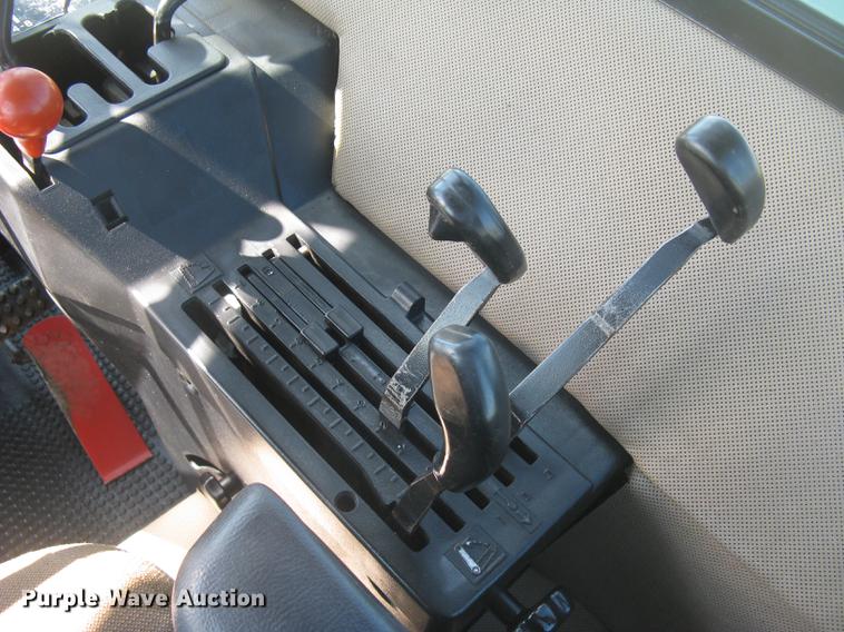 image for item DC1303 John Deere 3255 MFWD tractor