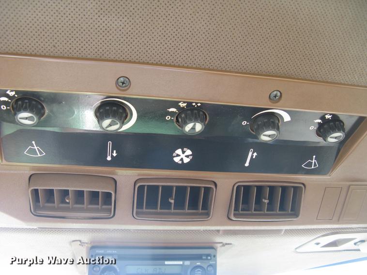 image for item DC1303 John Deere 3255 MFWD tractor