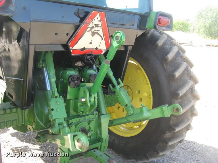 image for item DC1303 John Deere 3255 MFWD tractor