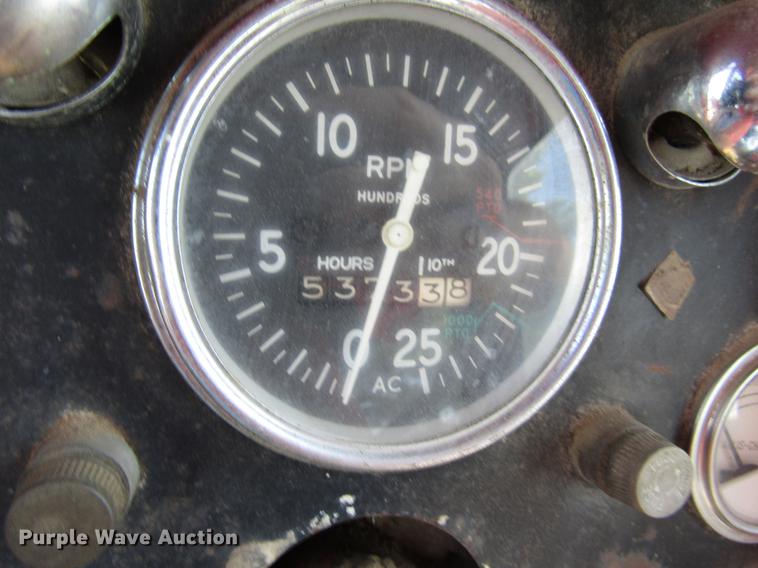 image for item DD4366 Allis Chalmers 190 tractor