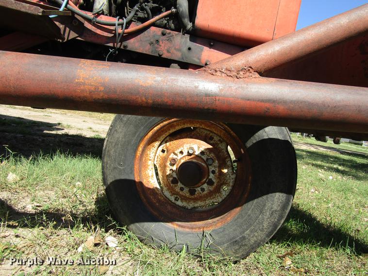 image for item DD4366 Allis Chalmers 190 tractor