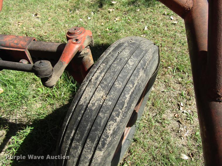 image for item DD4366 Allis Chalmers 190 tractor