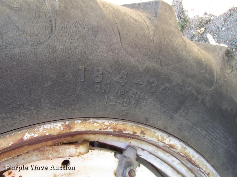 image for item DD4366 Allis Chalmers 190 tractor