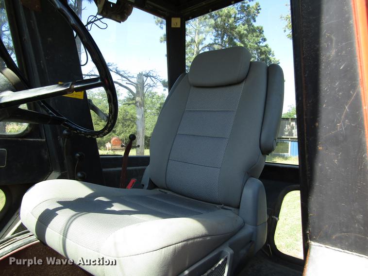 image for item DD4369 Allis Chalmers AC7030 tractor