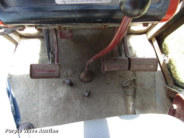 image for item DD4369 Allis Chalmers AC7030 tractor