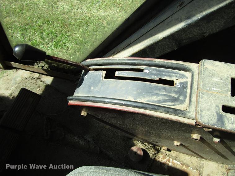 image for item DD4369 Allis Chalmers AC7030 tractor