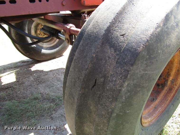 image for item DD4369 Allis Chalmers AC7030 tractor