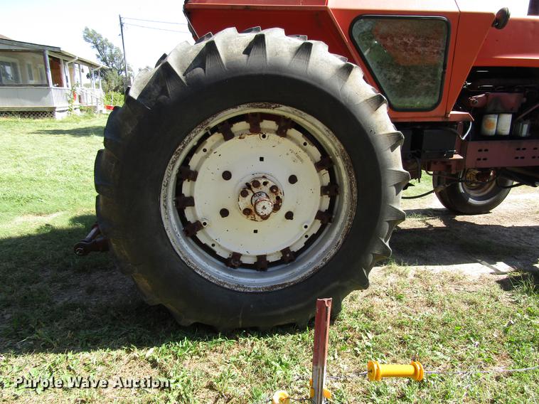 image for item DD4369 Allis Chalmers AC7030 tractor