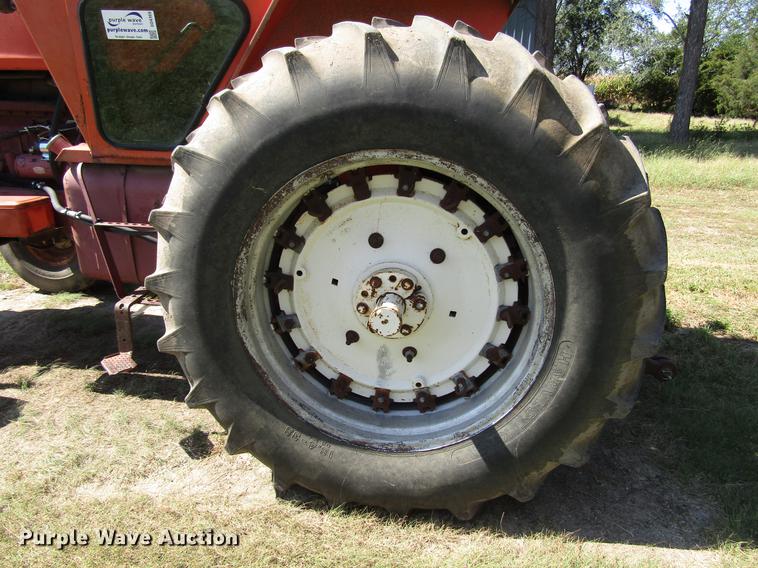 image for item DD4369 Allis Chalmers AC7030 tractor