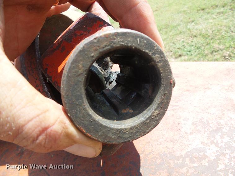 image for item DD5887 Massey-Ferguson 1560 round baler