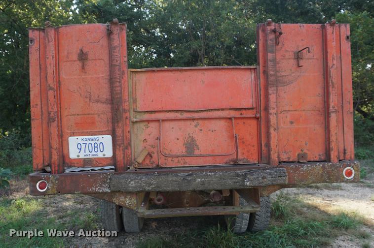 image for item DD6532 1966 Chevrolet C60 grain truck