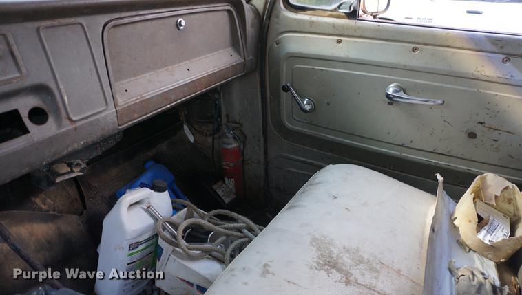 image for item DD6532 1966 Chevrolet C60 grain truck