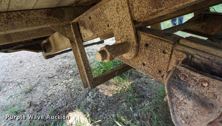 image for item DD6532 1966 Chevrolet C60 grain truck