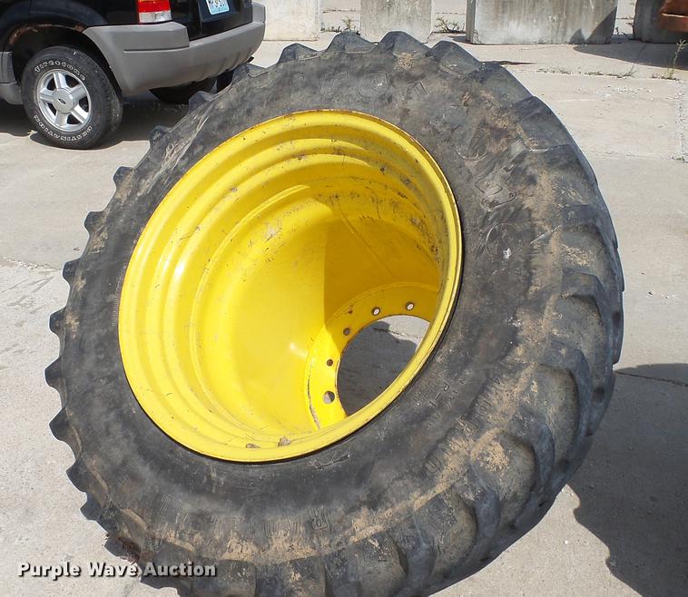 image for item DE4837 (2) John Deere 14.9R30 dual front tires