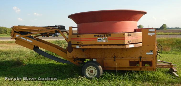 image for item DF1757 HayBuster Big Bite H1000 bale processor