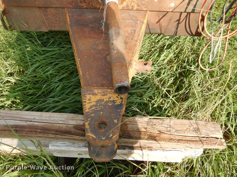 image for item DF1757 HayBuster Big Bite H1000 bale processor