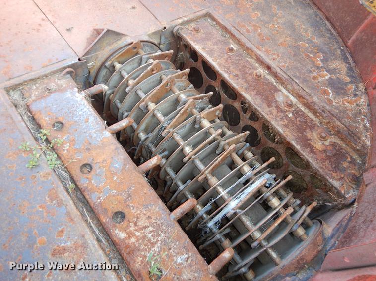 image for item DF1757 HayBuster Big Bite H1000 bale processor