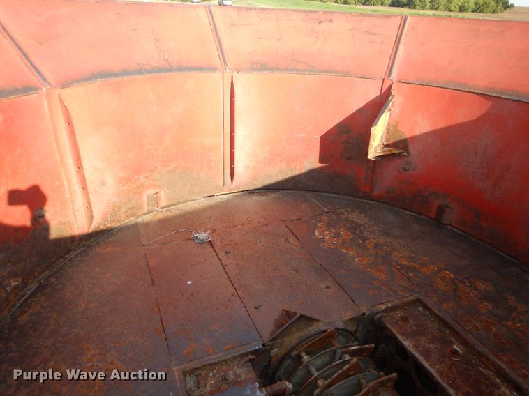 image for item DF1757 HayBuster Big Bite H1000 bale processor