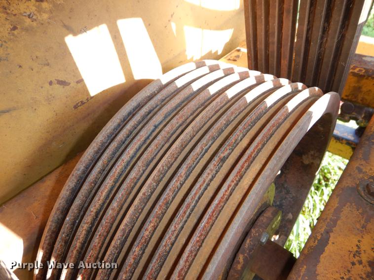 image for item DF1757 HayBuster Big Bite H1000 bale processor