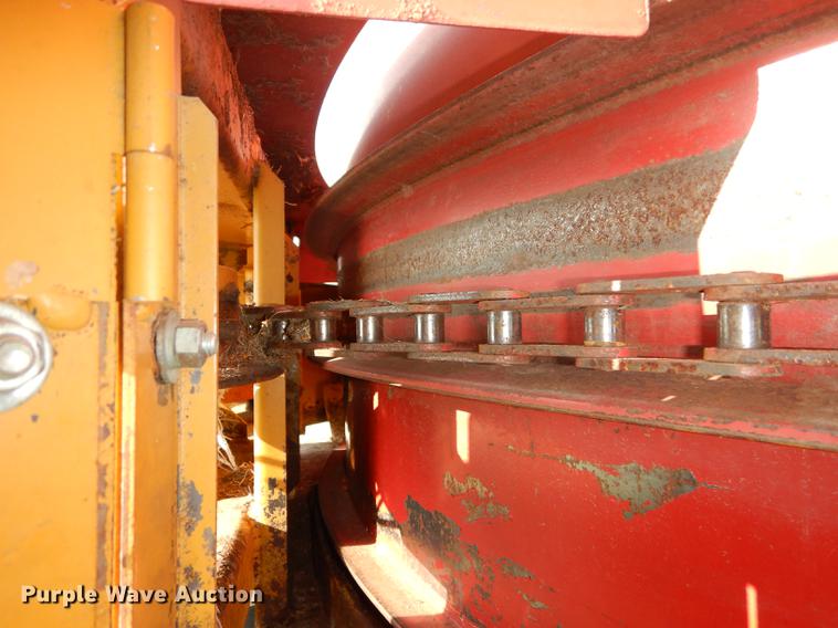 image for item DF1757 HayBuster Big Bite H1000 bale processor