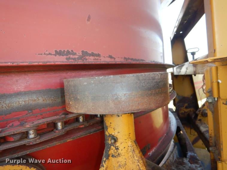 image for item DF1757 HayBuster Big Bite H1000 bale processor