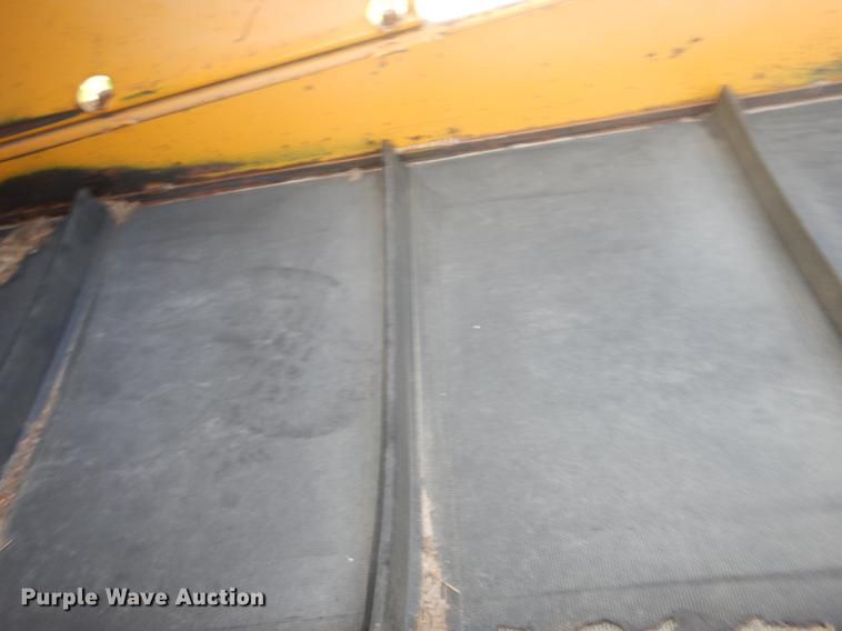 image for item DF1757 HayBuster Big Bite H1000 bale processor