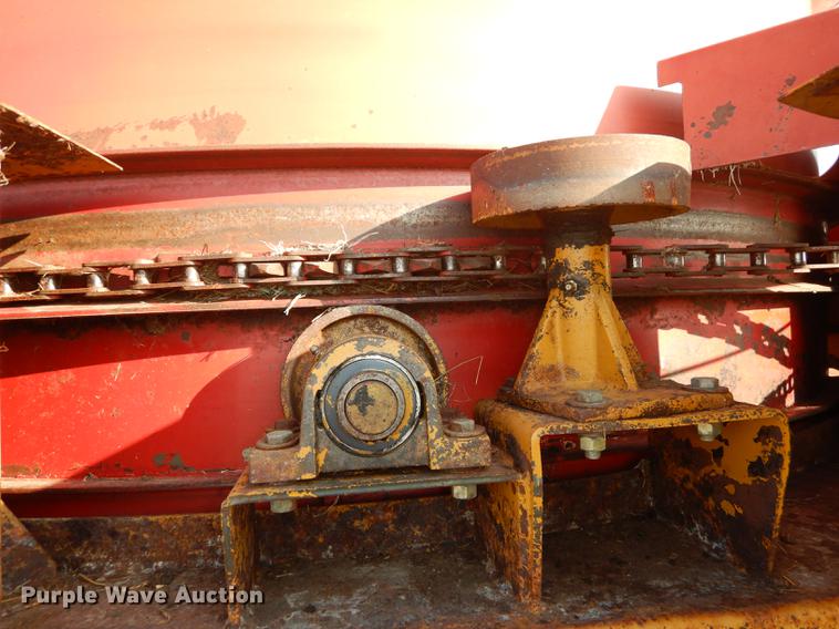 image for item DF1757 HayBuster Big Bite H1000 bale processor