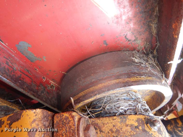 image for item DF1757 HayBuster Big Bite H1000 bale processor