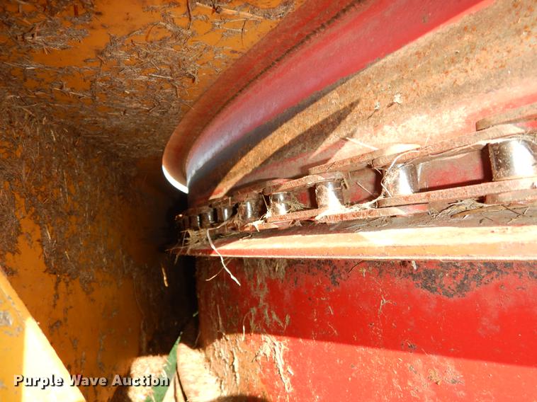 image for item DF1757 HayBuster Big Bite H1000 bale processor