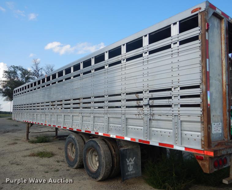 image for item DF1776 1974 Wilson livestock trailer