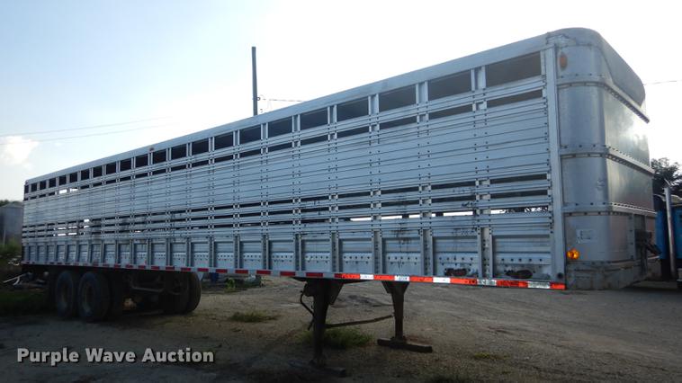 image for item DF1776 1974 Wilson livestock trailer
