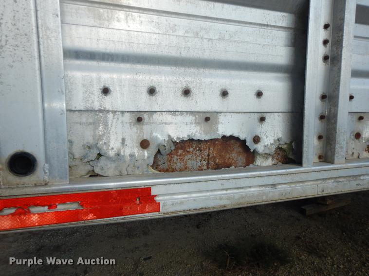 image for item DF1776 1974 Wilson livestock trailer