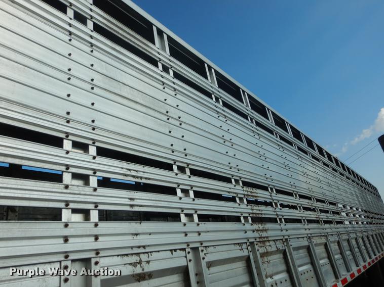 image for item DF1776 1974 Wilson livestock trailer