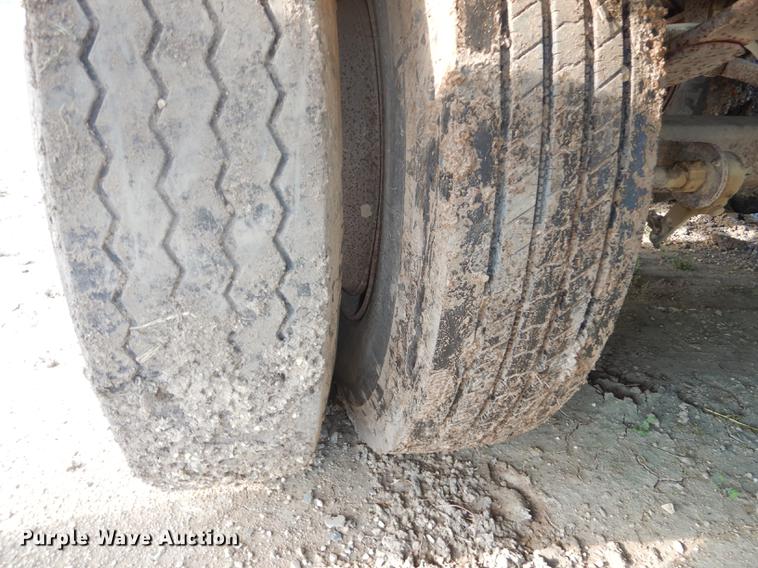 image for item DF1776 1974 Wilson livestock trailer