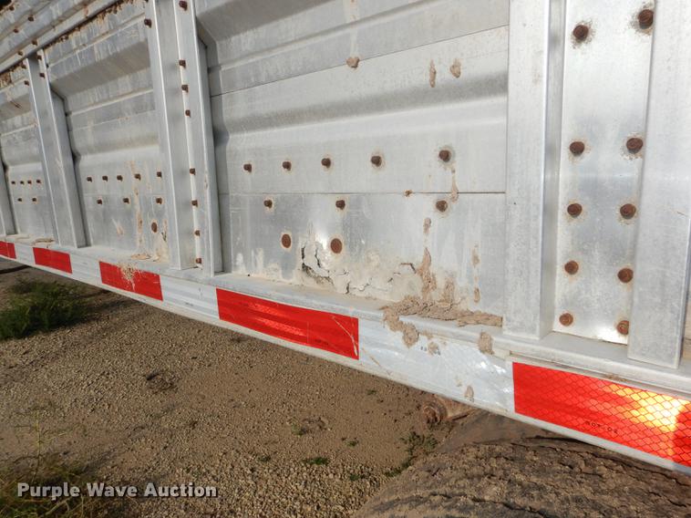 image for item DF1776 1974 Wilson livestock trailer
