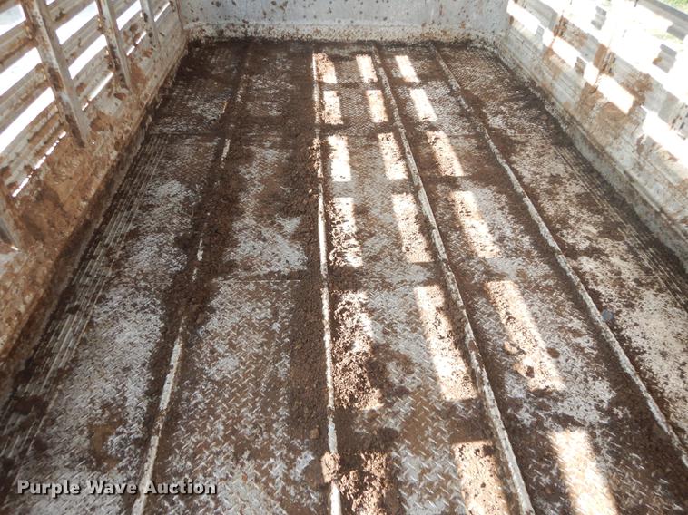 image for item DF1776 1974 Wilson livestock trailer